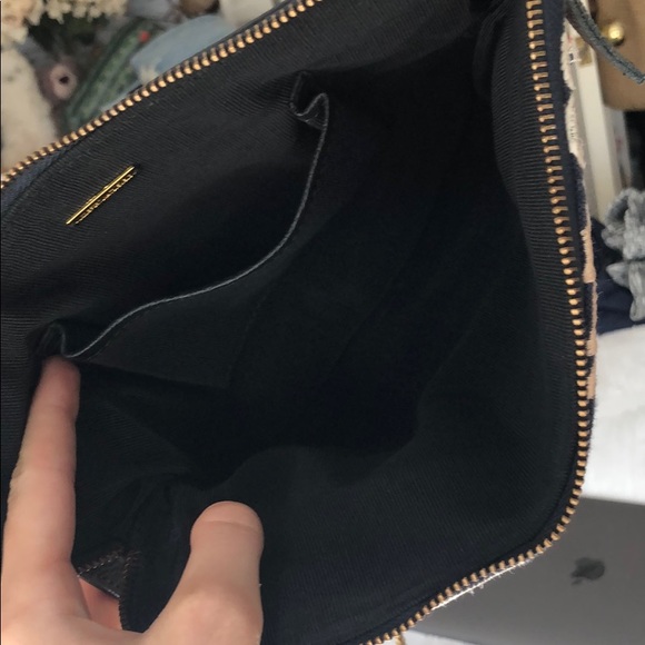 Purse - Picture 2 of 3